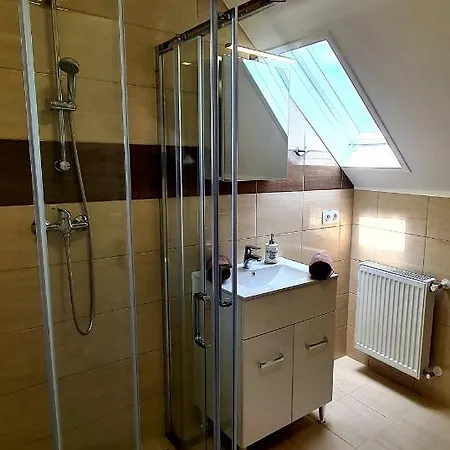 Nap-hold Lägenhet *