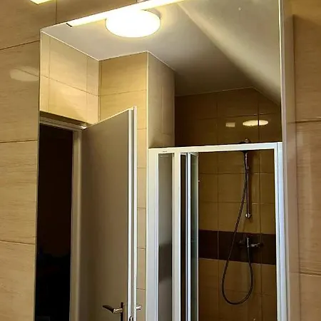 Nap-hold Lägenhet *