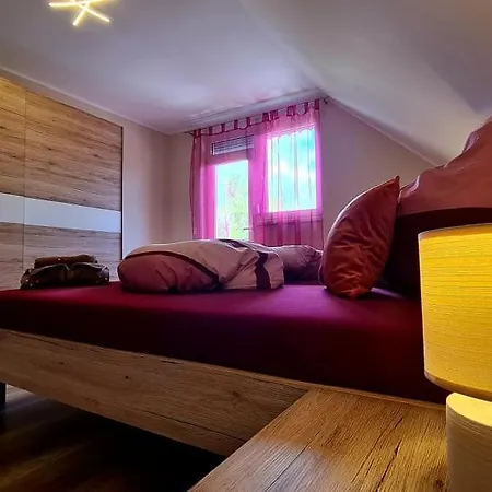 Nap-hold Lägenhet *